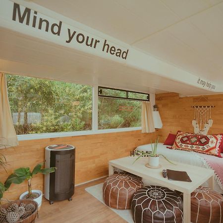 The Amazing Inacio Bus Converted Home Sintra Exterior photo