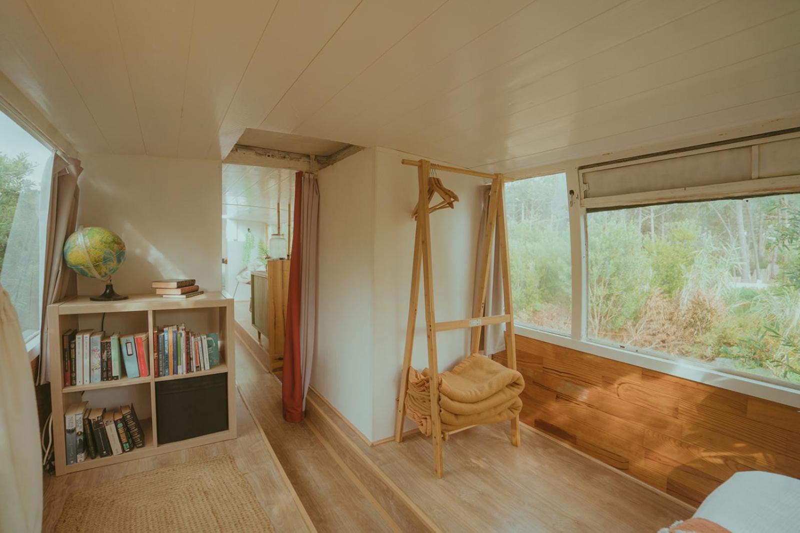 The Amazing Inacio Bus Converted Home Sintra Exterior photo