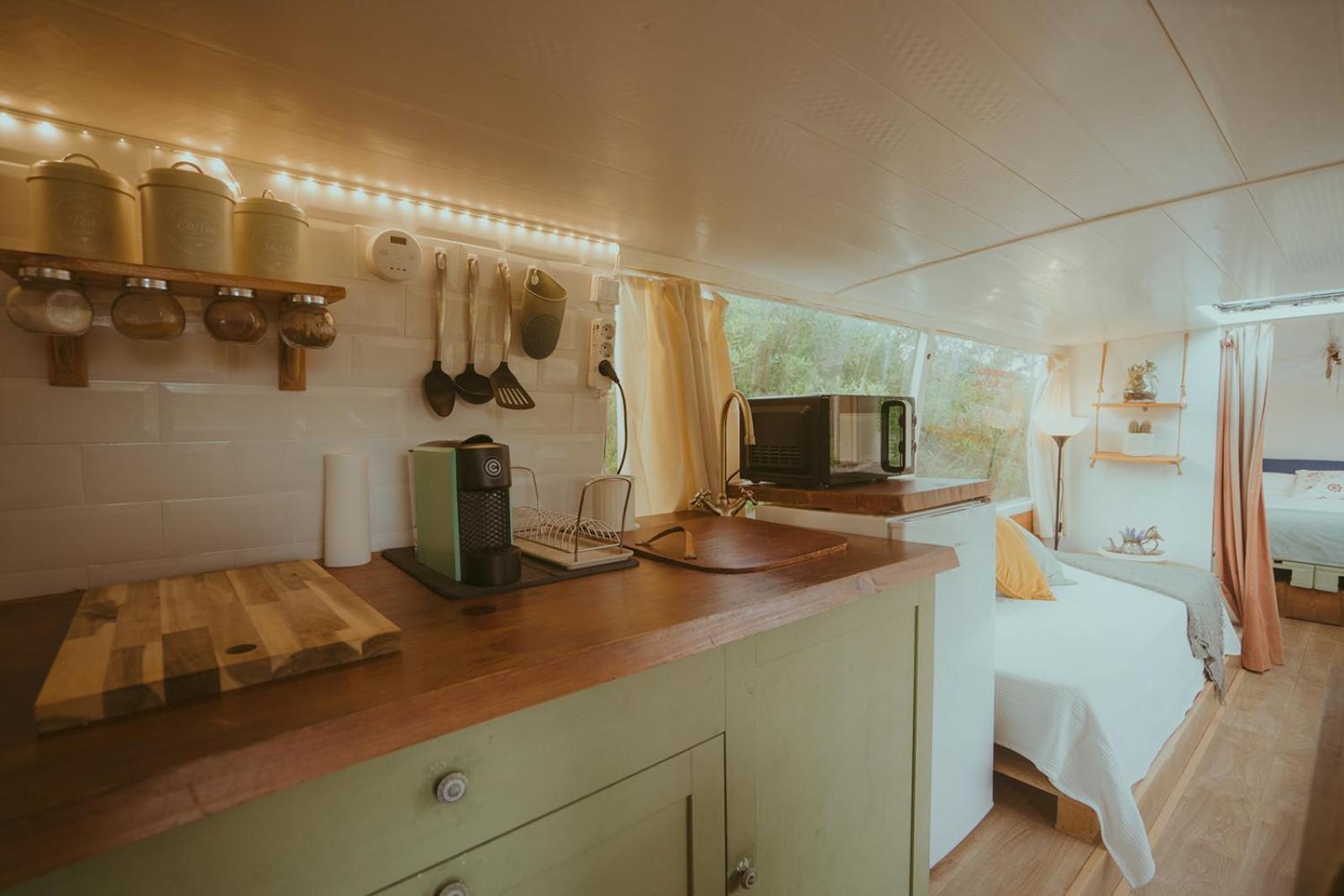 The Amazing Inacio Bus Converted Home Sintra Exterior photo